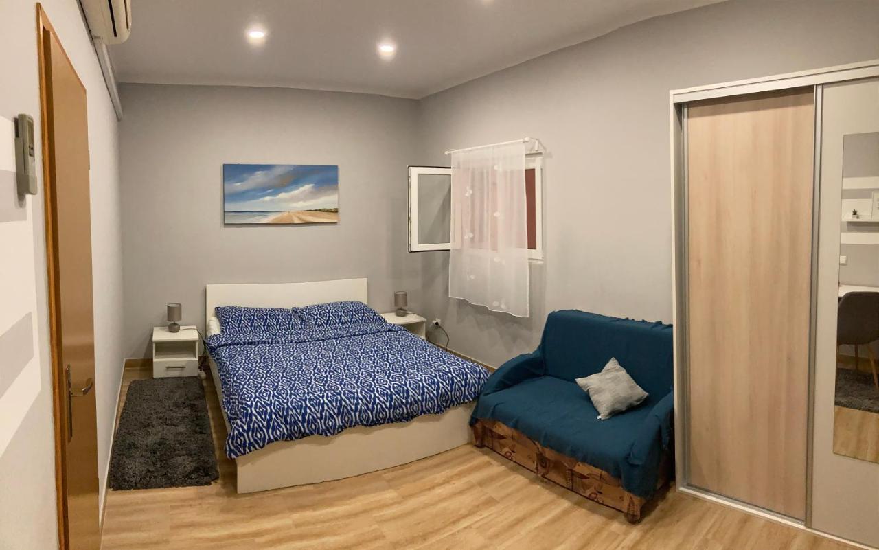 Apartman Turanj Exterior foto