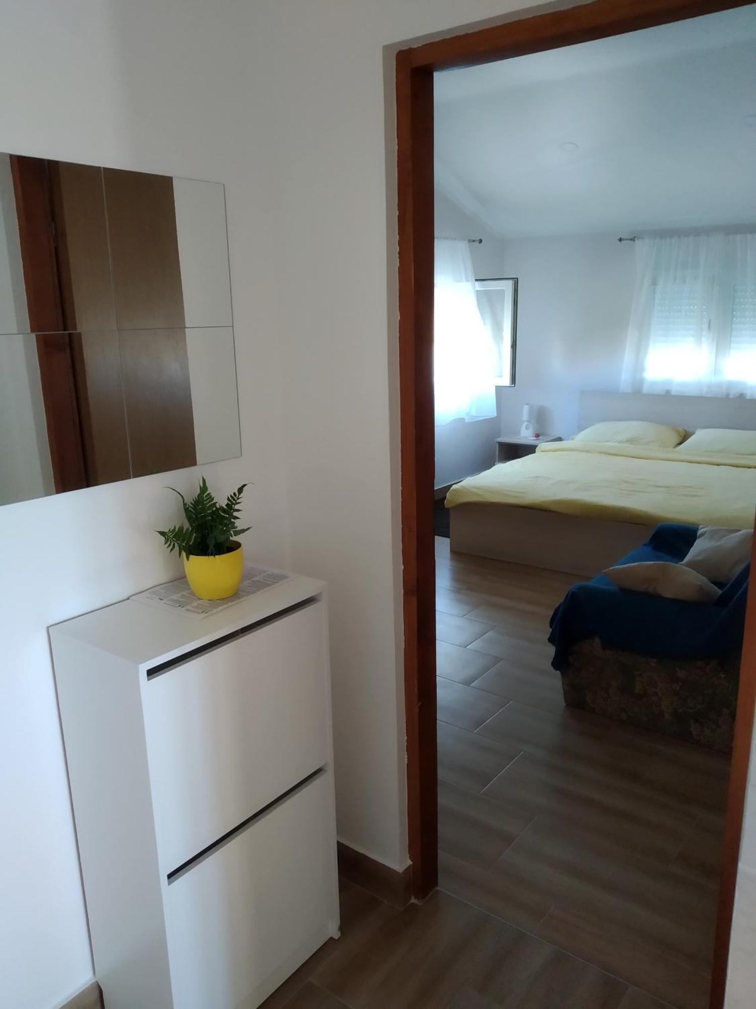 Apartman Turanj Zimmer foto